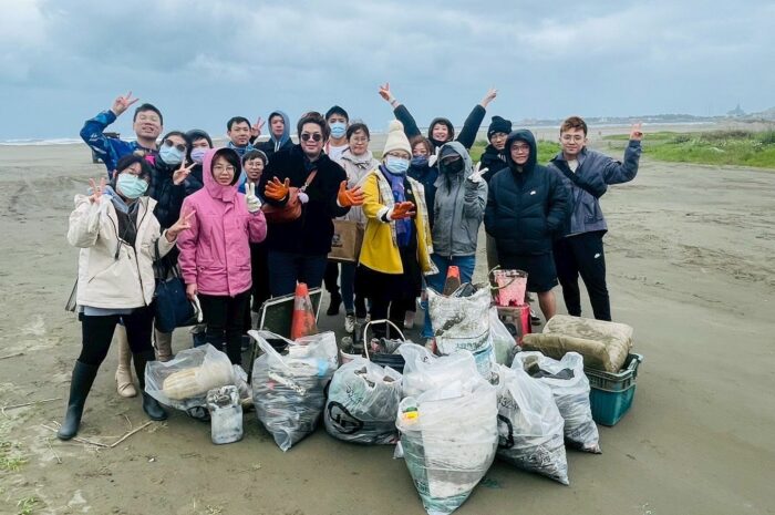 麗富康經銷商公益活動－瑞霞總監區 × 峻賢總監區攜手八里北堤沙灘淨灘，以行動守護地球